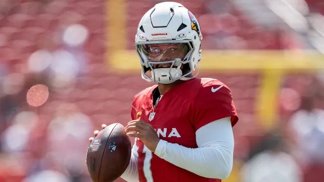 Kyler Murray warming up as a member of the Arizona Cardinals