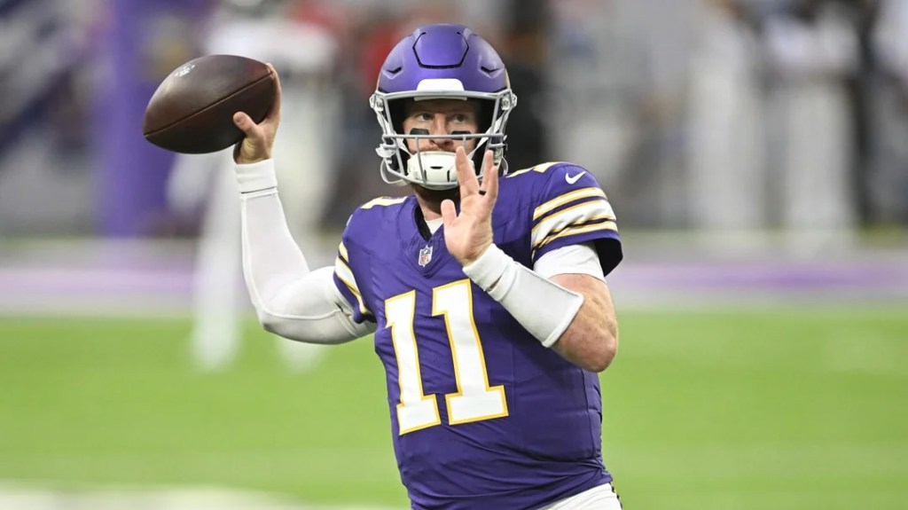 Carson Wentz warming up before playing the Green Bay Packers